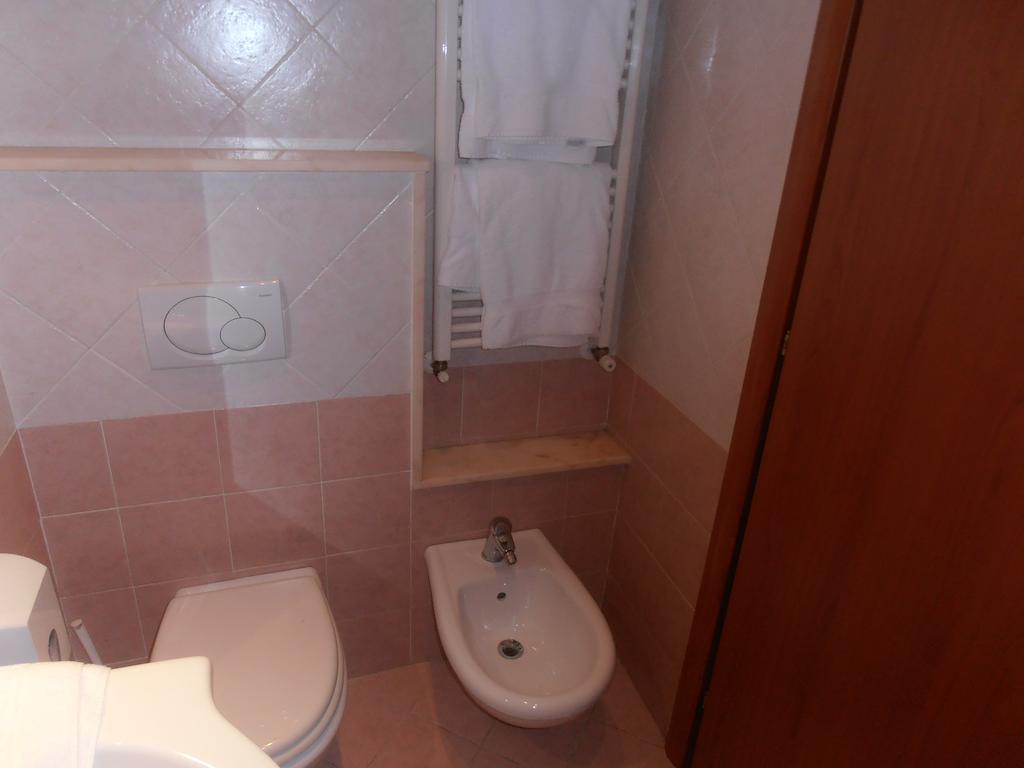 Hotel Giusy Перуджа Екстер'єр фото