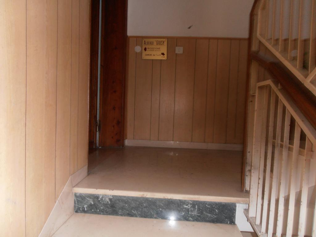 Hotel Giusy Перуджа Екстер'єр фото