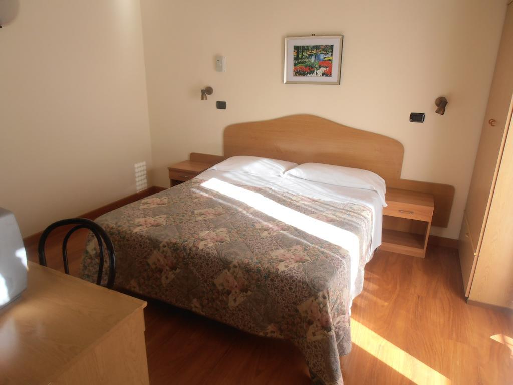 Hotel Giusy Перуджа Номер фото